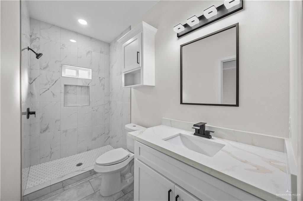 4701 Del Valle Street. Edinburg, TX 78542