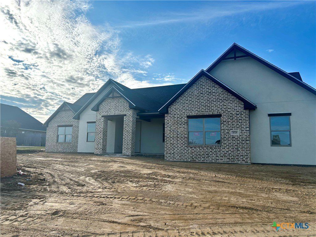 3026 Hester Way. Salado, TX 76571