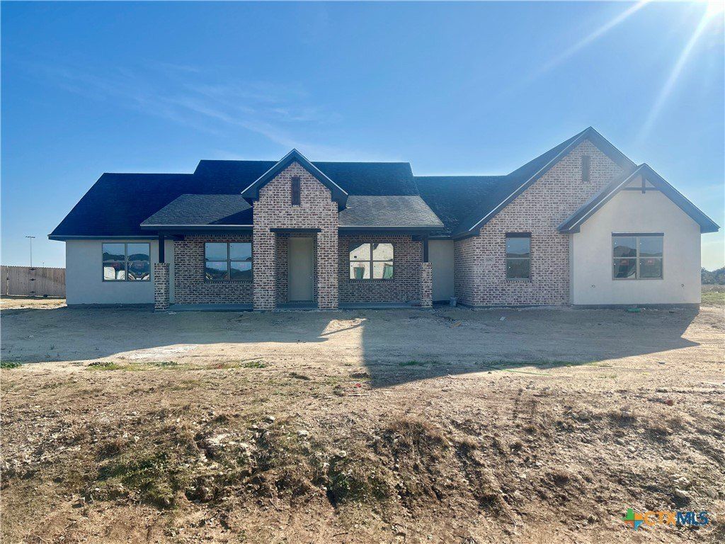 11067 Eagle Walk Boulevard. Salado, TX 76571