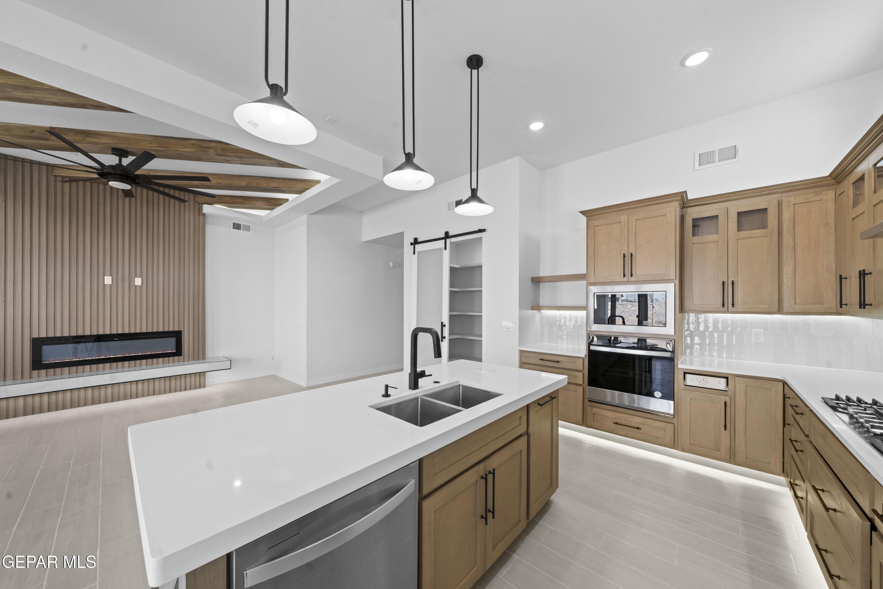 617 Paseo Campanero Street. Horizon City, TX 79928