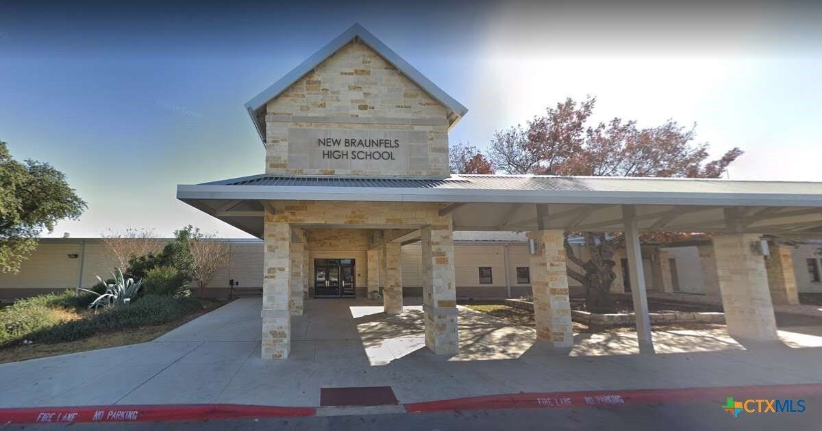 1556 Ravine Way. New Braunfels, TX 78132