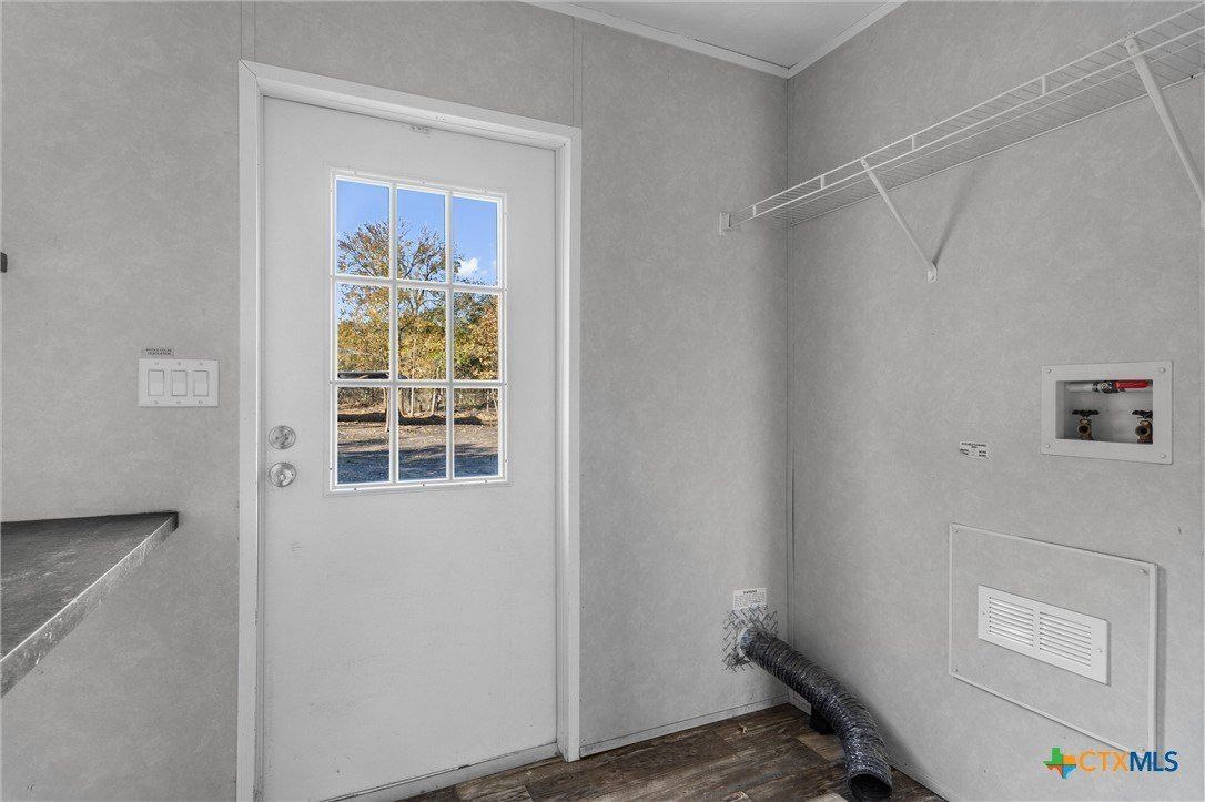 2316 County Road 404 Loop. Bartlett, TX 76511