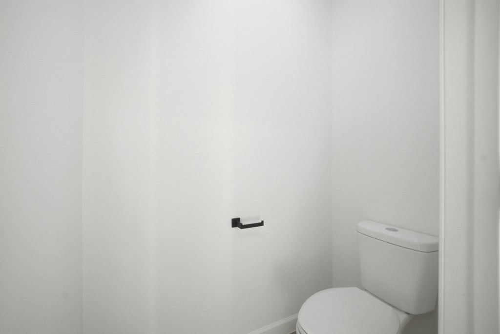 207 Deer Oaks Dr. Lakehills, TX 78063