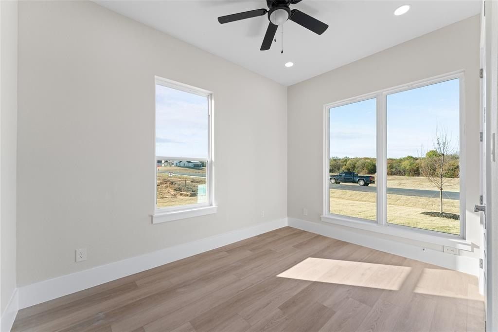 3415 Olympia Fields Drive. Burleson, TX 76028