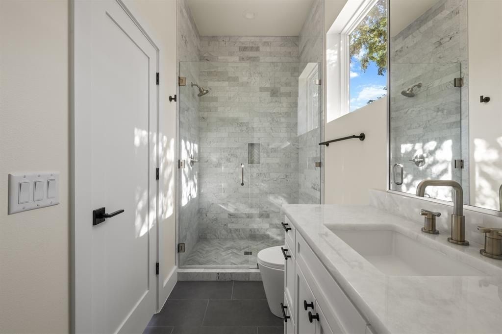 6028 Richmond Avenue. Dallas, TX 75206