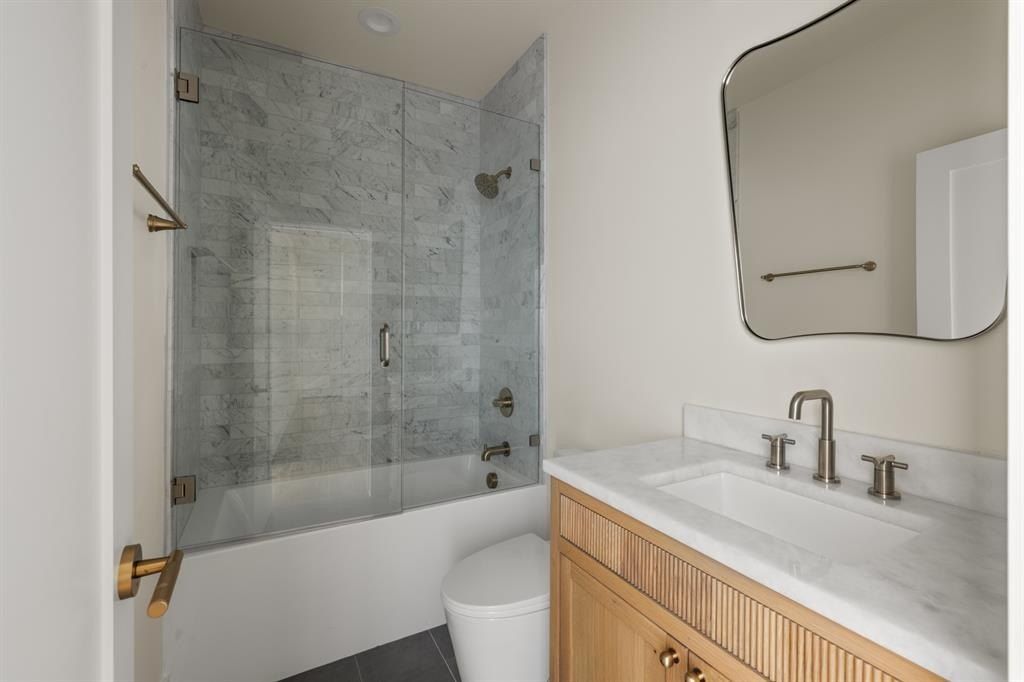 6028 Richmond Avenue. Dallas, TX 75206