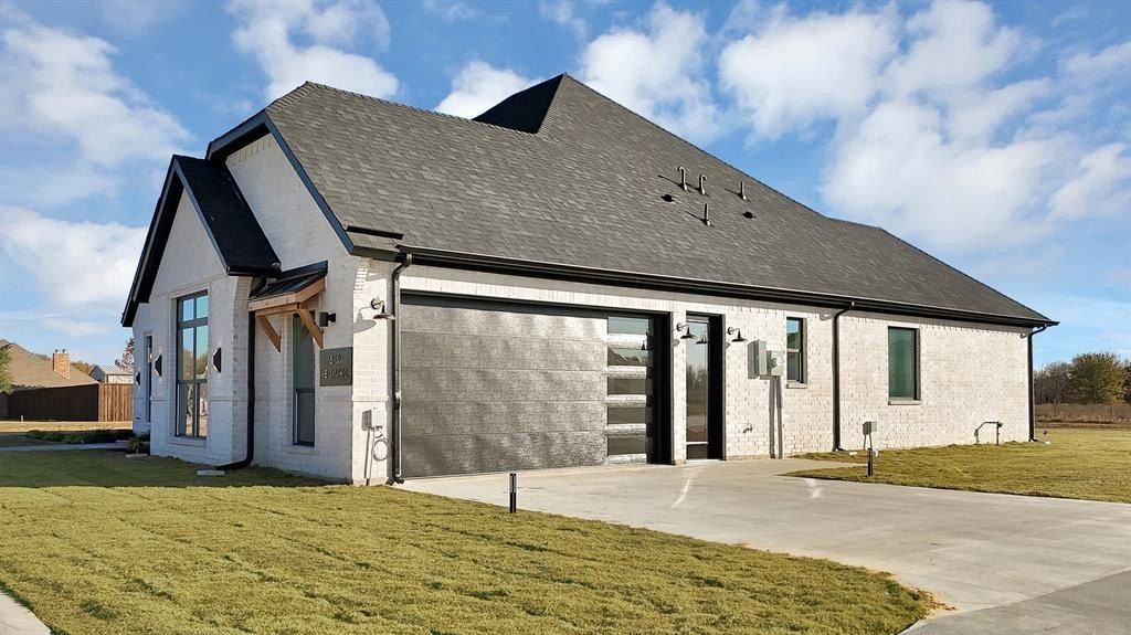 5019 Red Oak Drive. Royse City, TX 75189