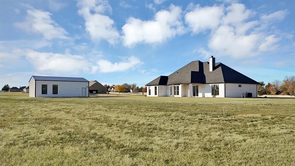 5019 Red Oak Drive. Royse City, TX 75189