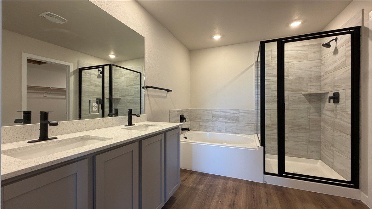 3553 Sepehr Lake Drive. Robstown, TX 78380