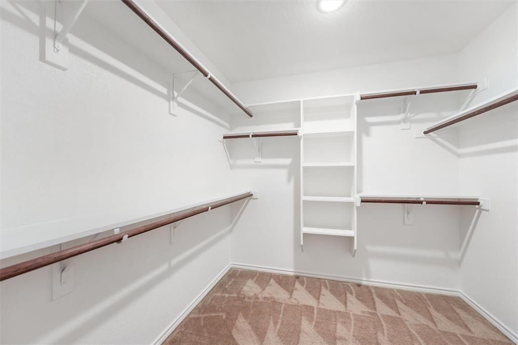 1627 Tanglewood Drive. Azle, TX 76020