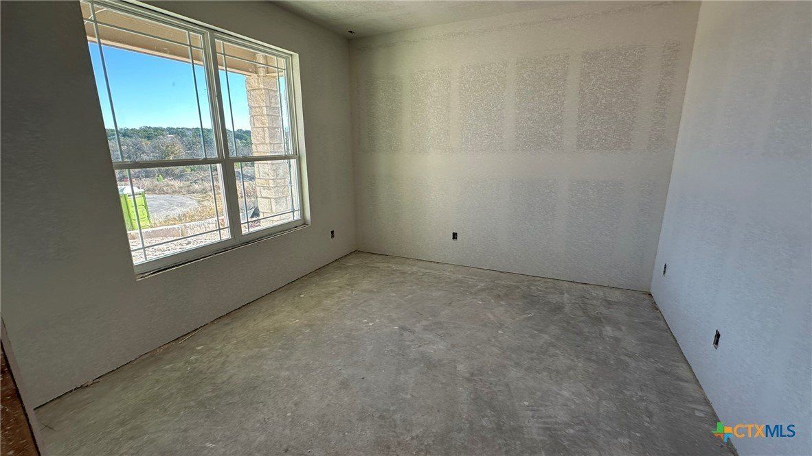 818 Estate Circle. Copperas Cove, TX 76522