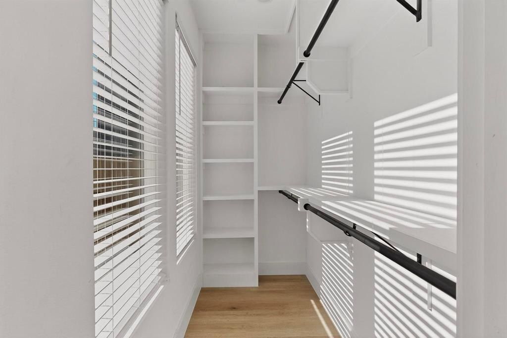 2415 Hooper Street. Dallas, TX 75215