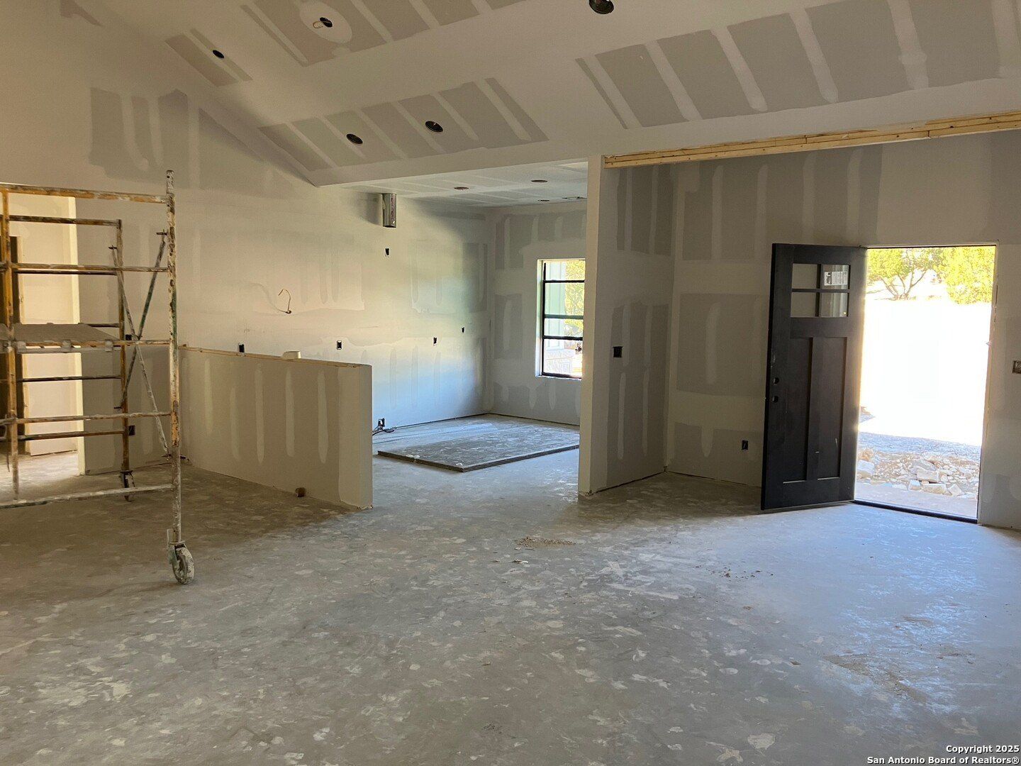 1595 Rocky Ridge Loop. Canyon Lake, TX 78133