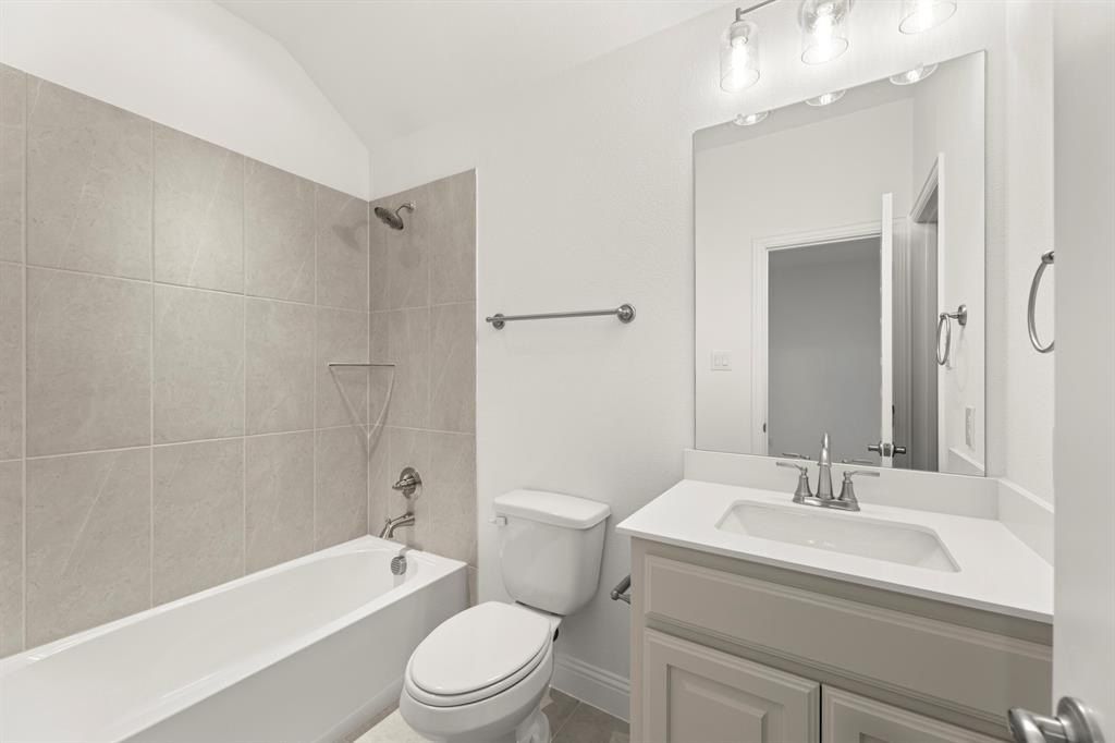 632 Brazos Drive. Van Alstyne, TX 75495