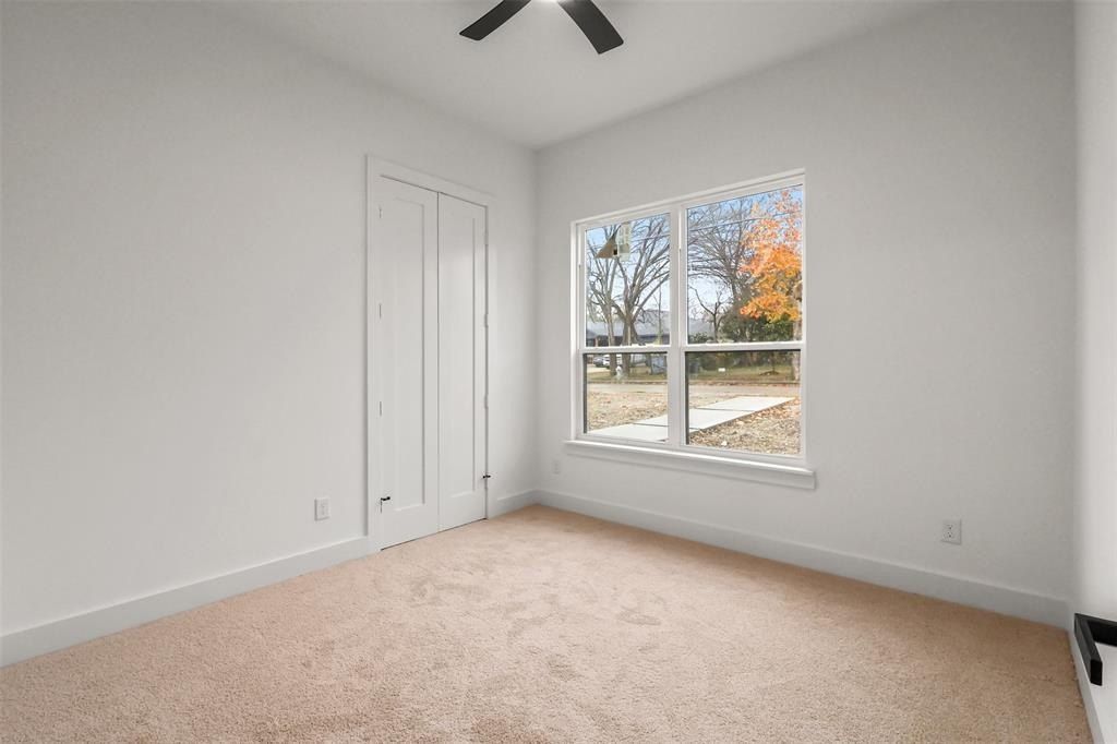 3013 Seaton Drive. Dallas, TX 75216