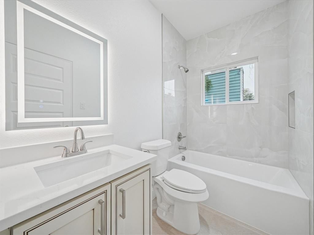 706 Cedar Drive. Mesquite, TX 75149