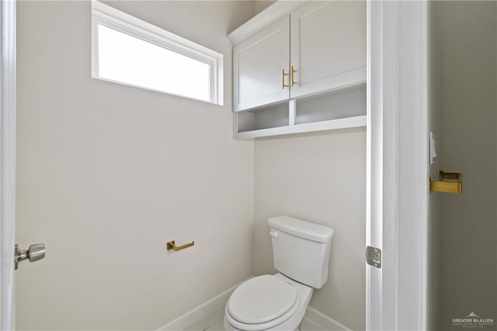 3900 Zenker Avenue. McAllen, TX 78504