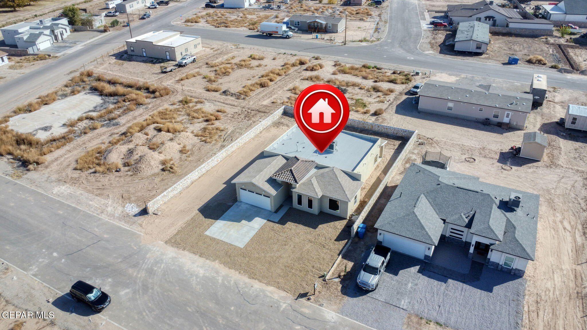 450 Perla Bonita Road. Clint, TX 79836