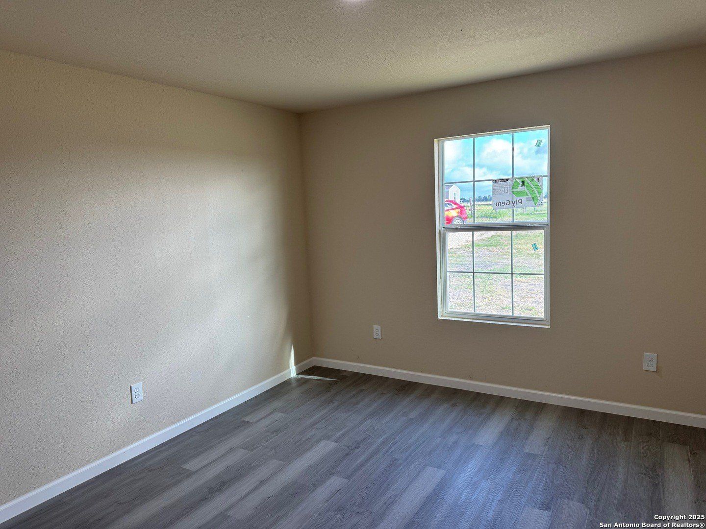 450 County Road 679. Natalia, TX 78059