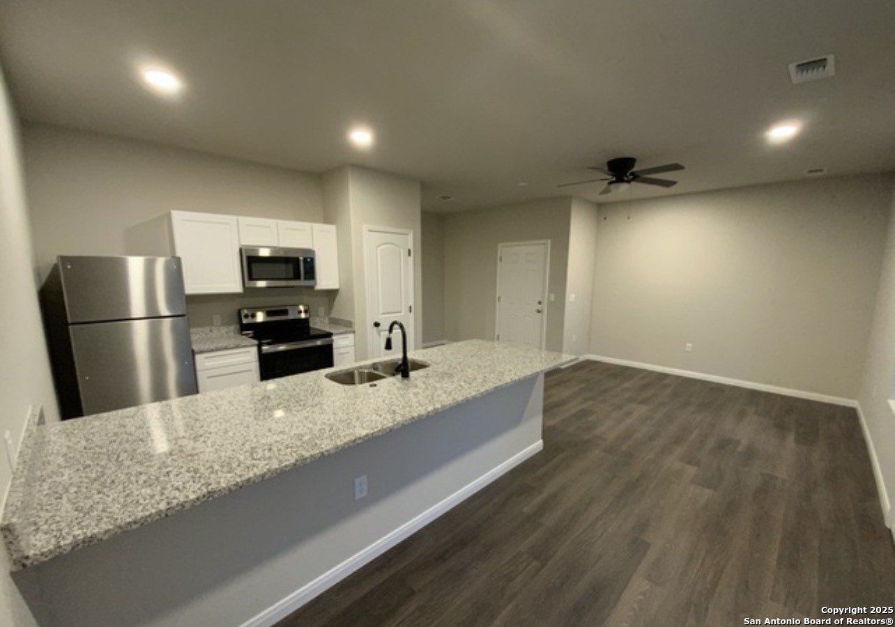 7602 Windsor Oaks. San Antonio, TX 78239