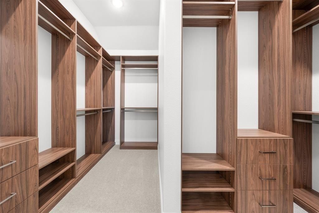 128 Lila Lake Drive. Waxahachie, TX 75165