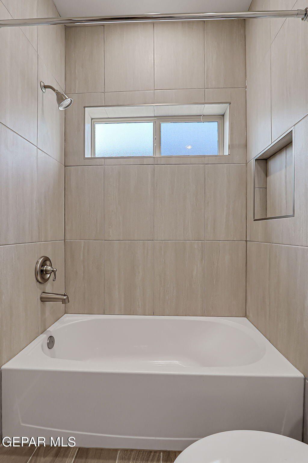 5744 Adamsville Avenue. El Paso, TX 79934