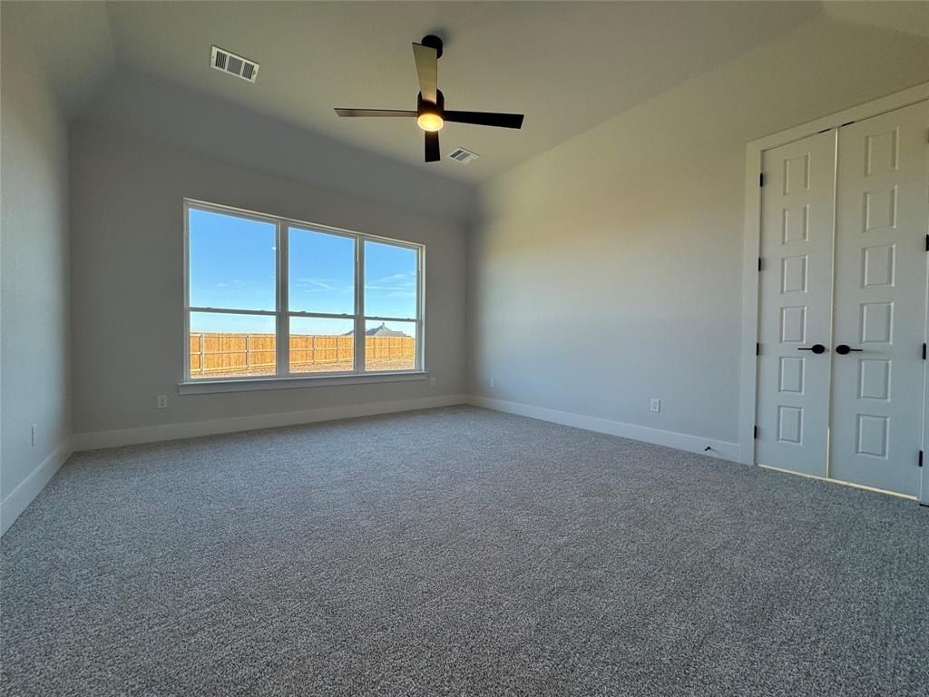 100 Mikasi. Godley, TX 76044