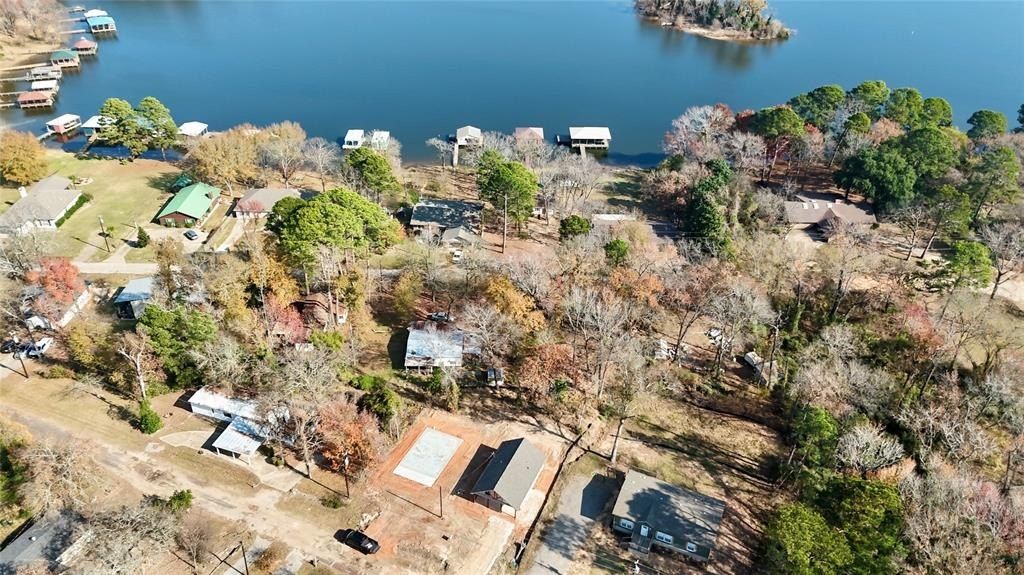 22797 Creekwood Drive. Flint, TX 75762