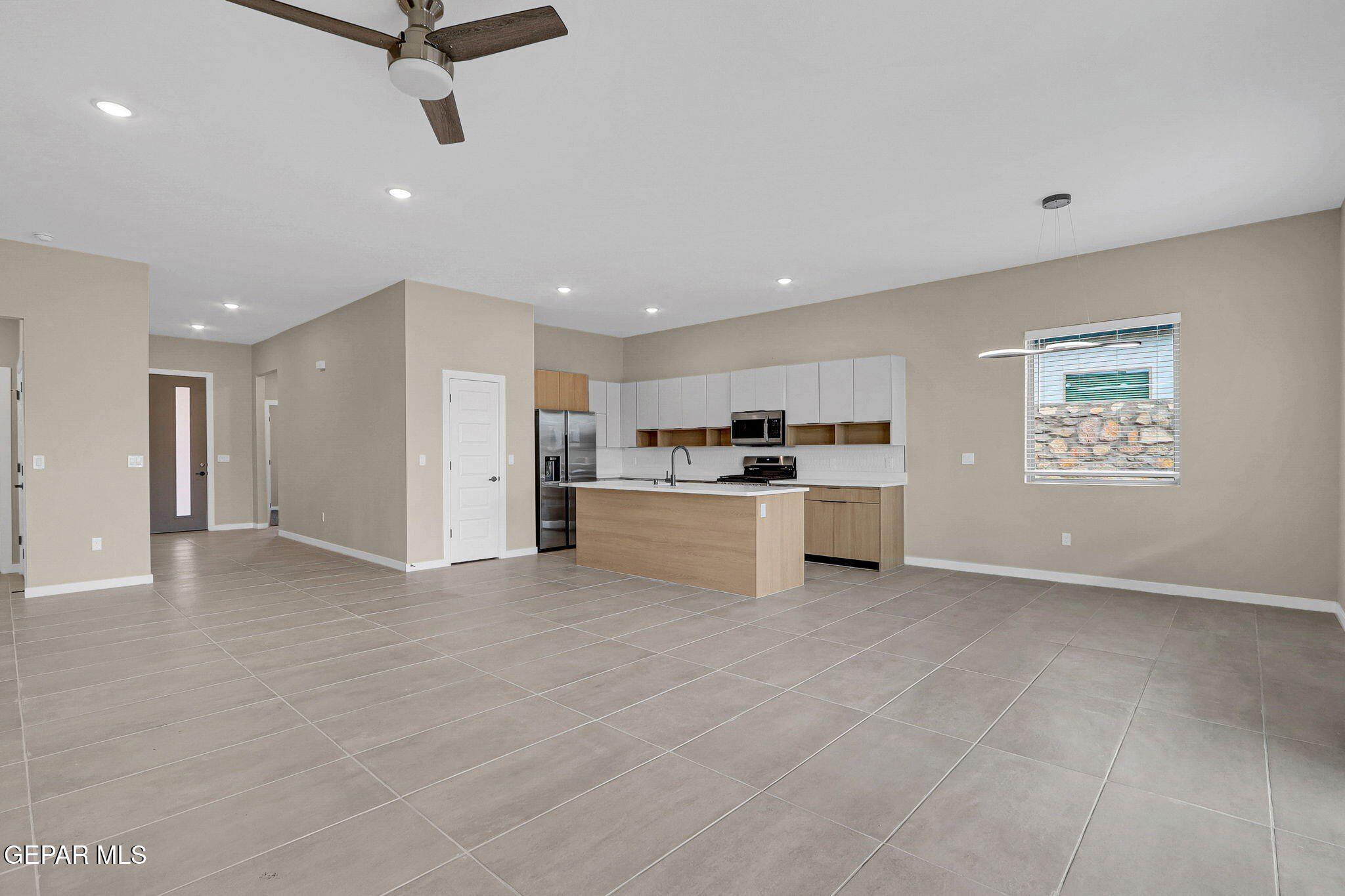 8412 Fish Place. Vinton, TX 79821