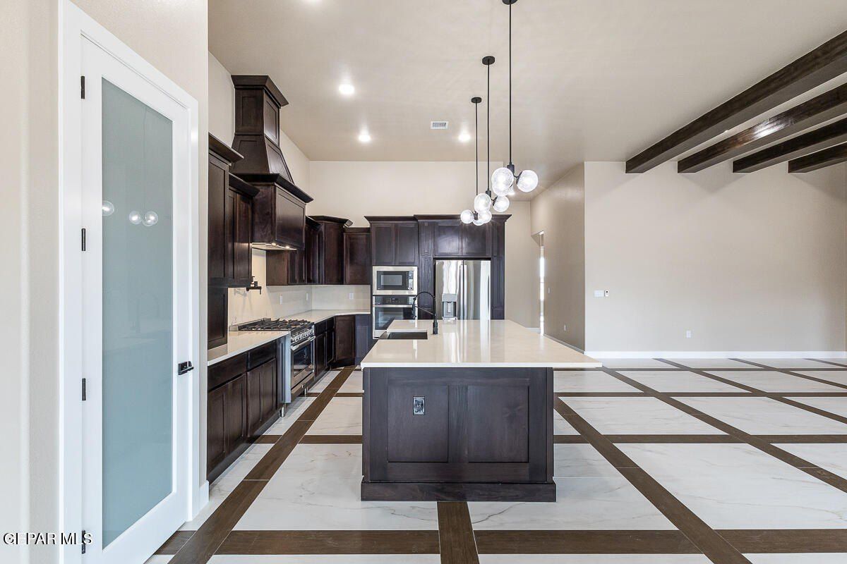 6420 Cadence River Drive. El Paso, TX 79932