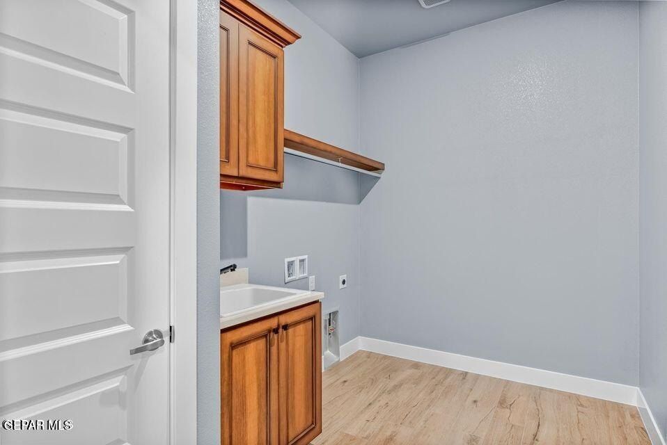 1857 War Path Drive. El Paso, TX 79911