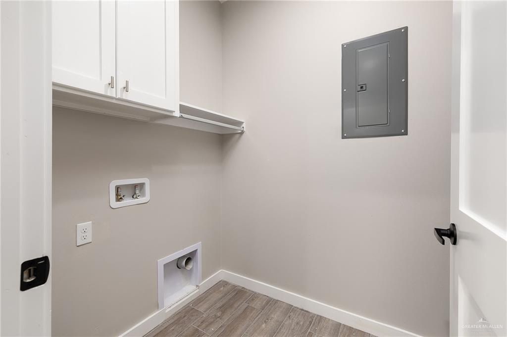 2714 Primrose Drive. Weslaco, TX 78596