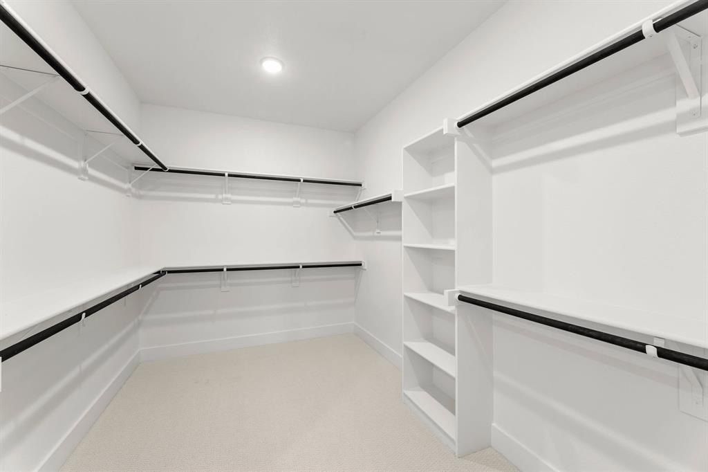 1107 Willow Lake Drive. Desoto, TX 75115