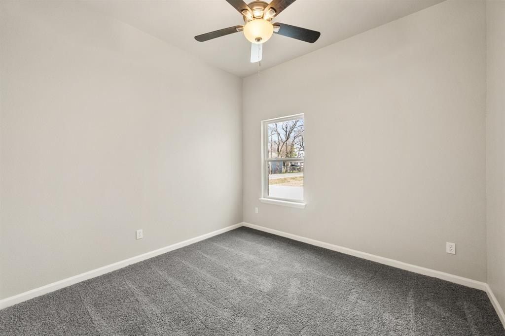 200 Avenue B. Ennis, TX 75119