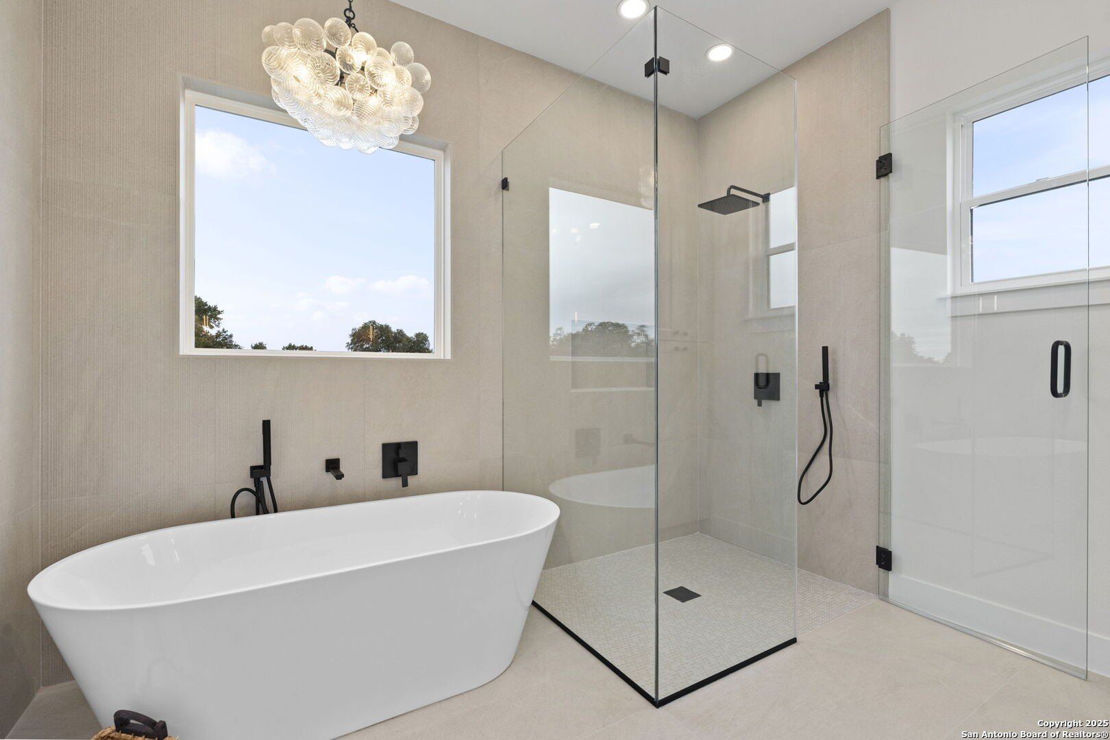 1172 Buckskin Trail. Bandera, TX 78003