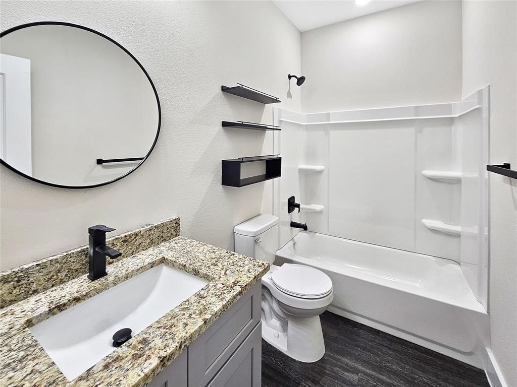 187 Harris Boulevard. Malakoff, TX 75148