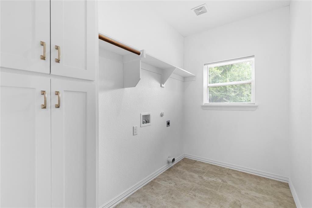 709 S Church Street. Decatur, TX 76234