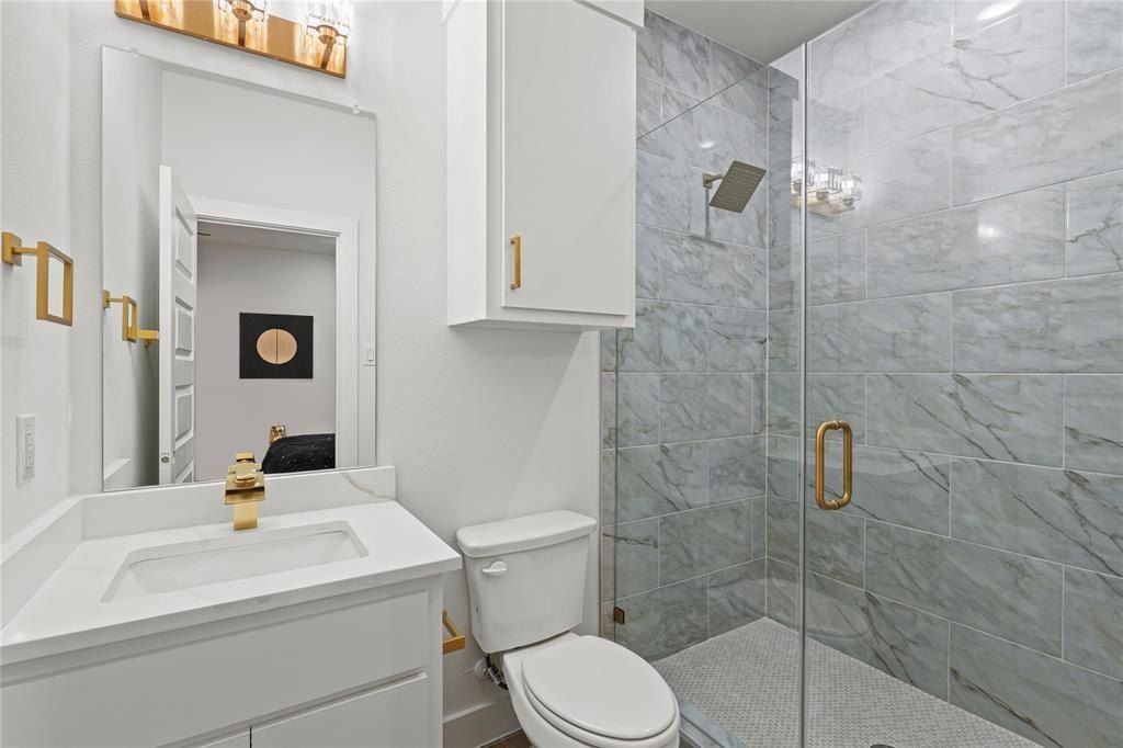 5303 Colonial Avenue. Dallas, TX 75215