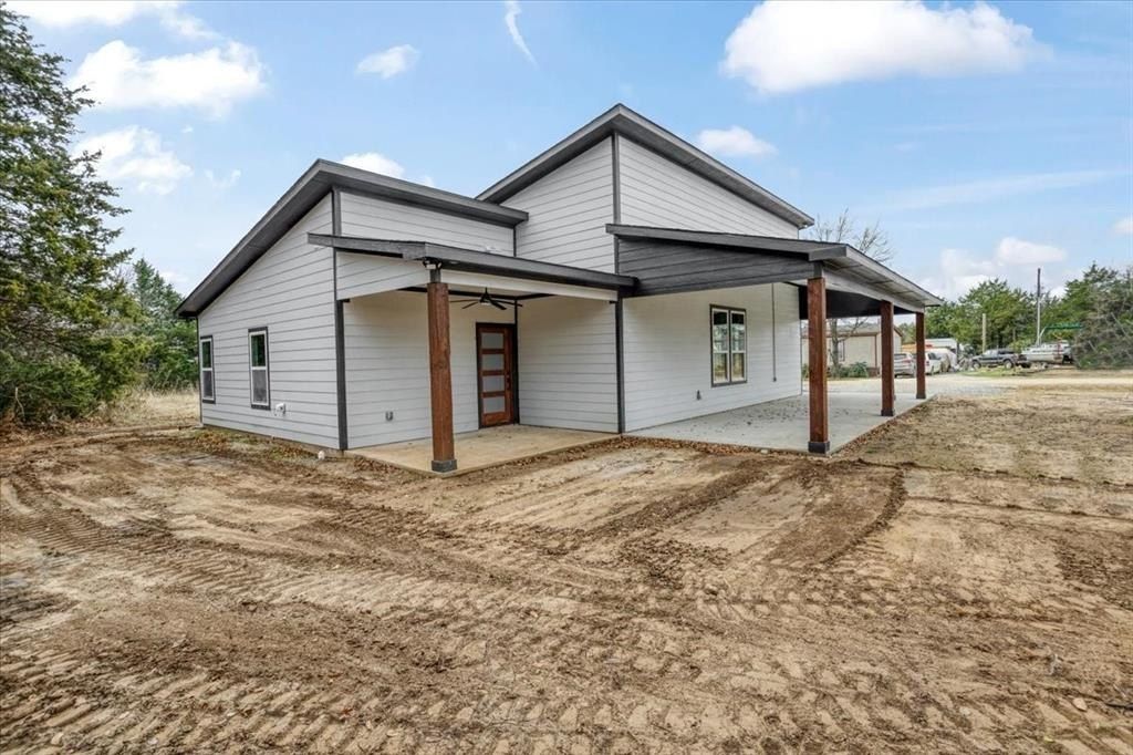 82 Morning View Drive. Gordonville, TX 76245