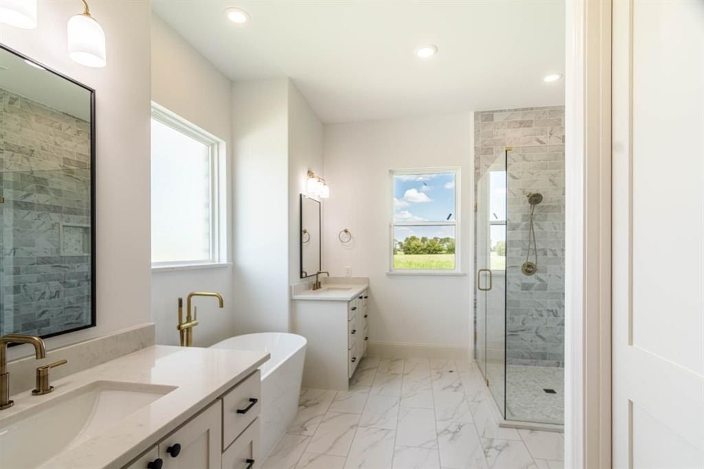 5270 Sunset Road. Caddo Mills, TX 75135