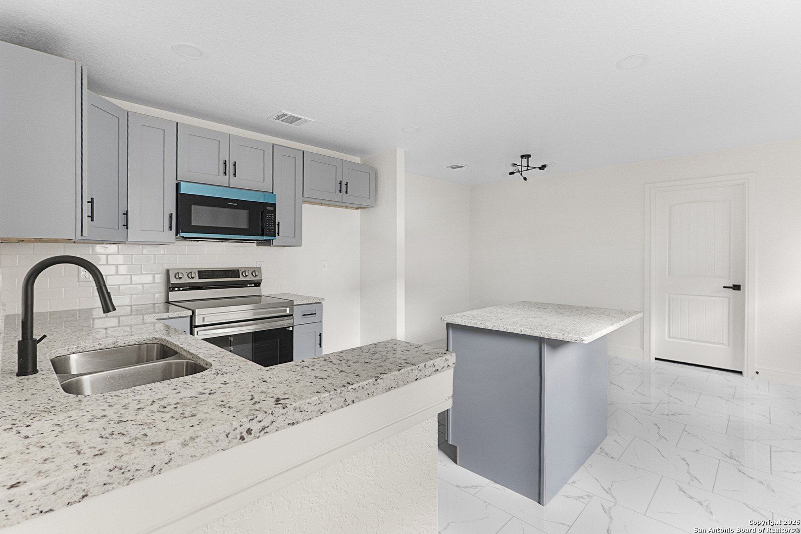 845 Tee. Spring Branch, TX 78070