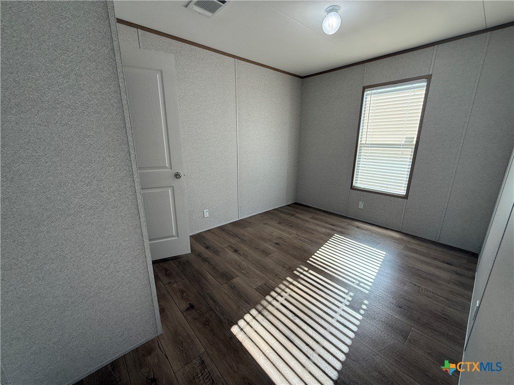 175 Altidore Avenue. Dale, TX 78616