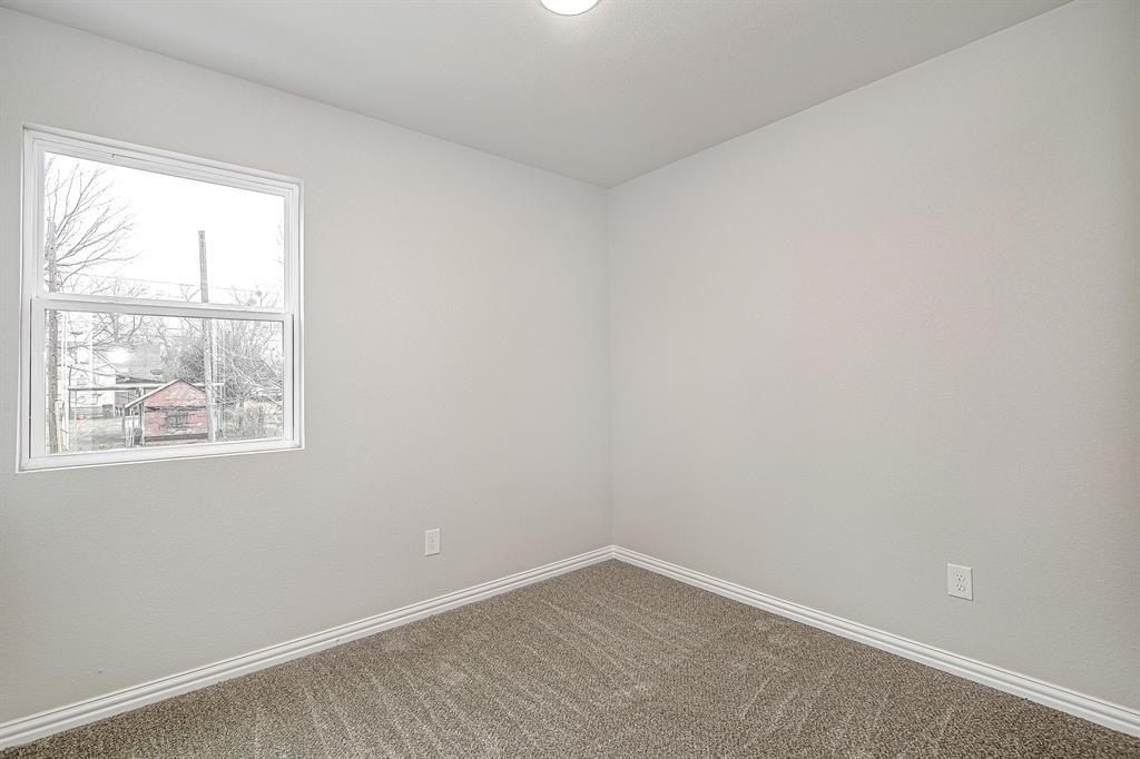 320 W Gambrell Street. Fort Worth, TX 76110