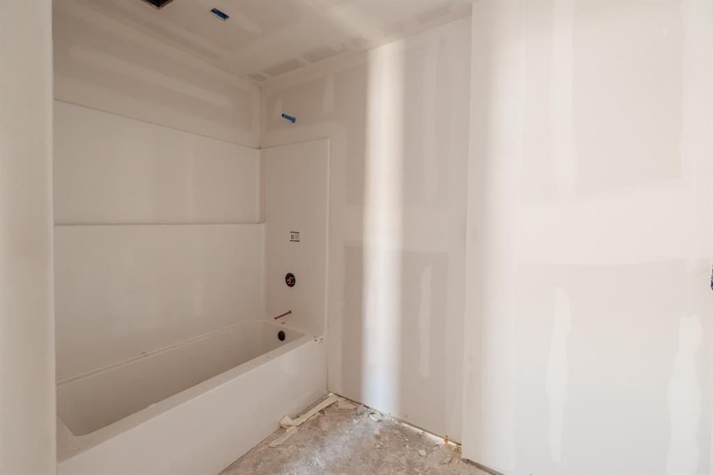 908 Benelli. Clyde, TX 79510