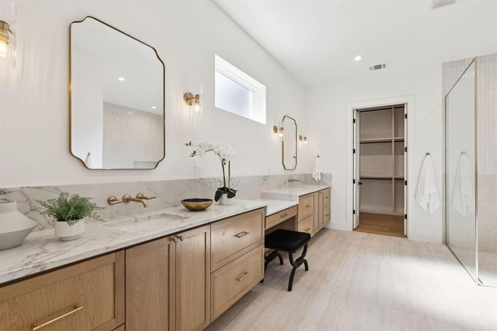 3516 Royal Lane. Dallas, TX 75229