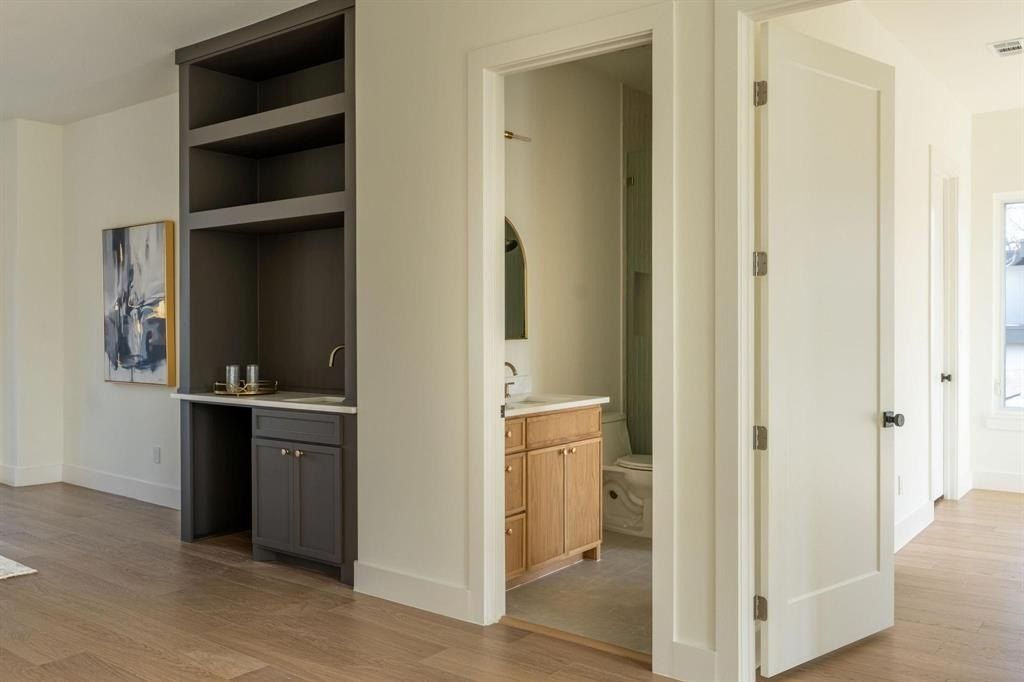 3761 Seguin Drive. Dallas, TX 75220