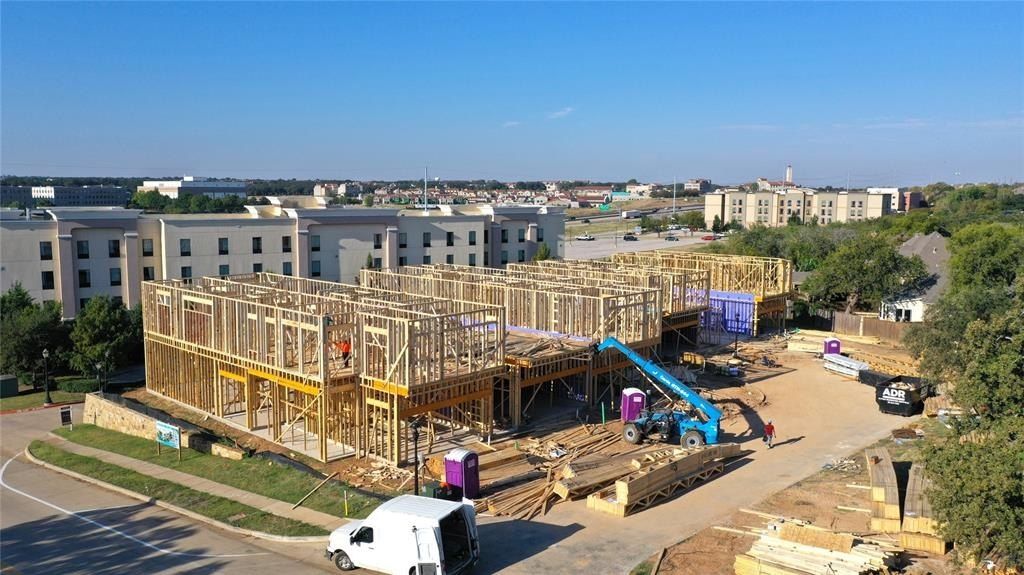 105 Beldonia Court. Trophy Club, TX 76262