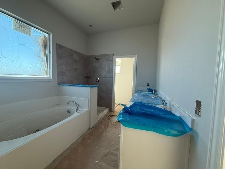 870 County Road 200. Valley View, TX 76272