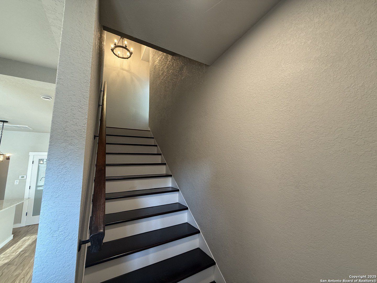 1288 Lonesome. Canyon Lake, TX 78133