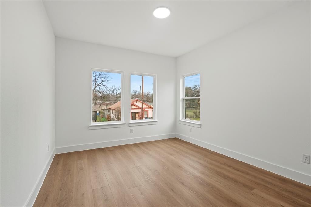 3835 Spence Street. Dallas, TX 75215